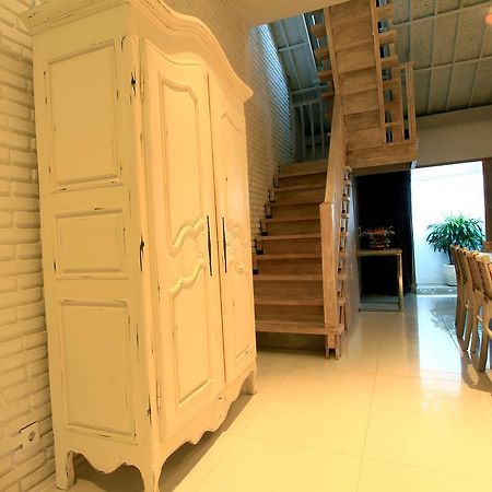 วิลลา มังกิส Villa ซานูร์ ภายนอก รูปภาพ