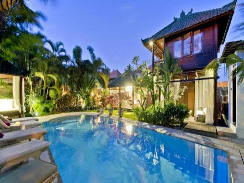 วิลลา มังกิส Villa ซานูร์ ภายนอก รูปภาพ